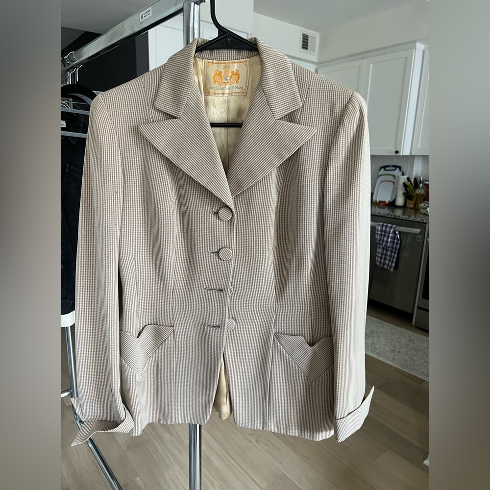 Hart Schaffner Marx Cream Blazer with Notched Lapels